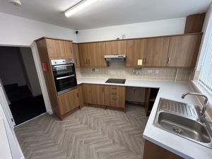 Photo 25- click for photo gallery